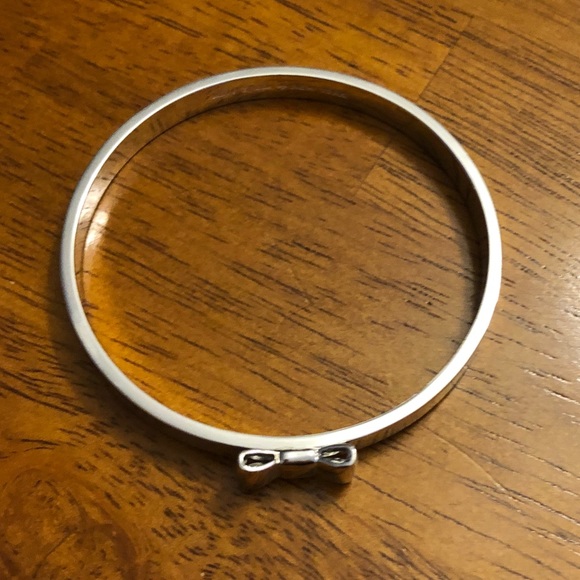 Kate Spade New York take a bow silver bracelet - Picture 8 of 8